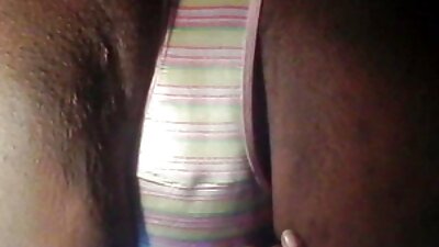 सबै प्वालहरू खोल्नुहोस् श्रीमतीलाई पछाडिको पार्टनरलाई दुवैसँग खेल्न दिनुहोस्